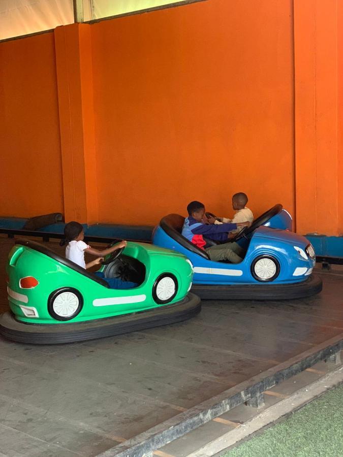 Kroondal Ten Flags Theme Park מראה חיצוני תמונה