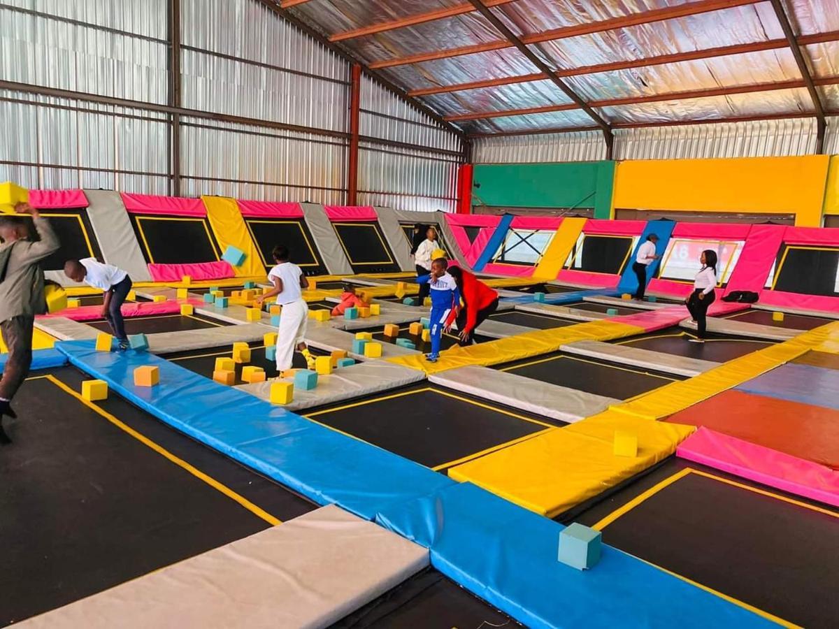 Kroondal Ten Flags Theme Park מראה חיצוני תמונה
